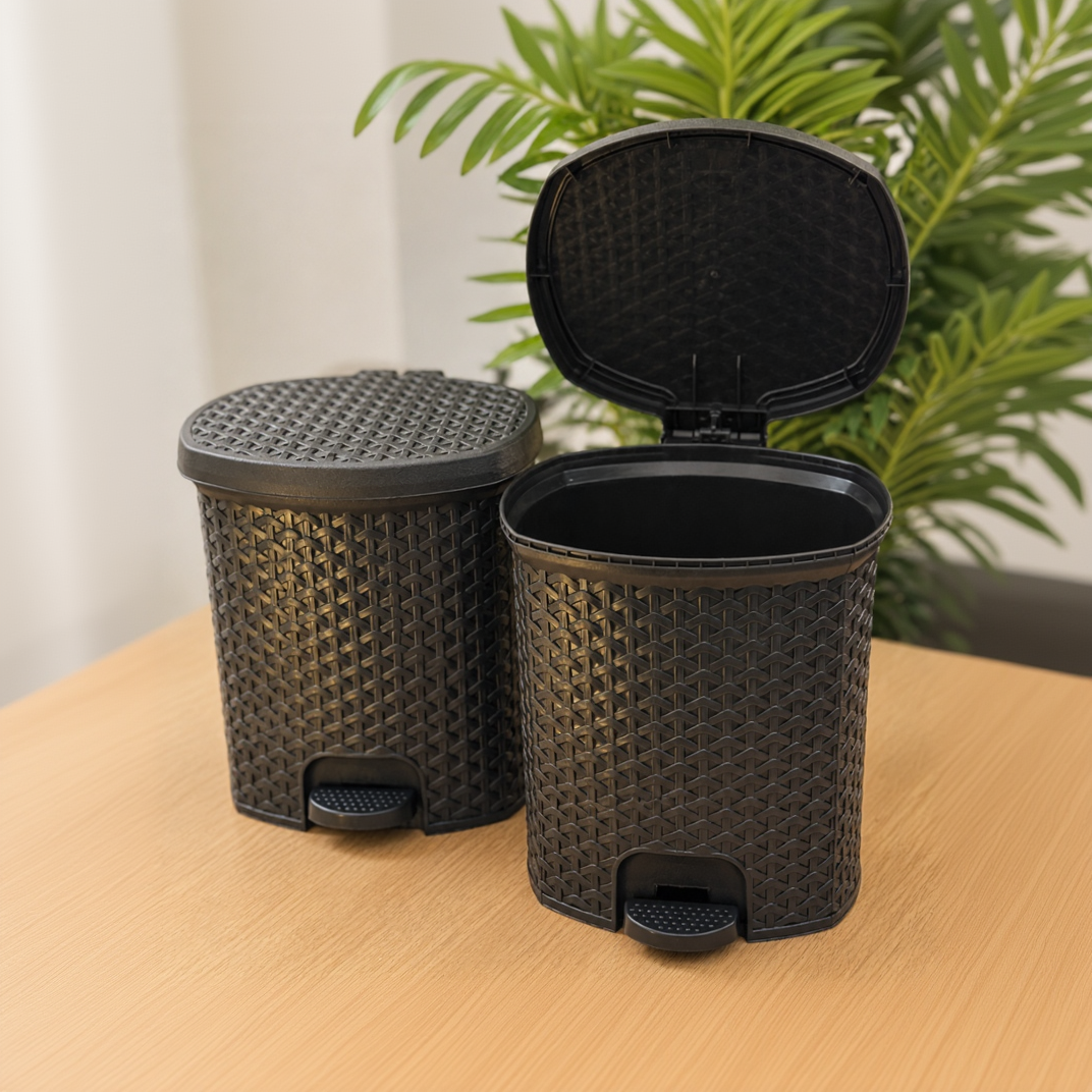 Conjunto 02 Lixeiras com acionamento em Pedal Rattan 7 Litros