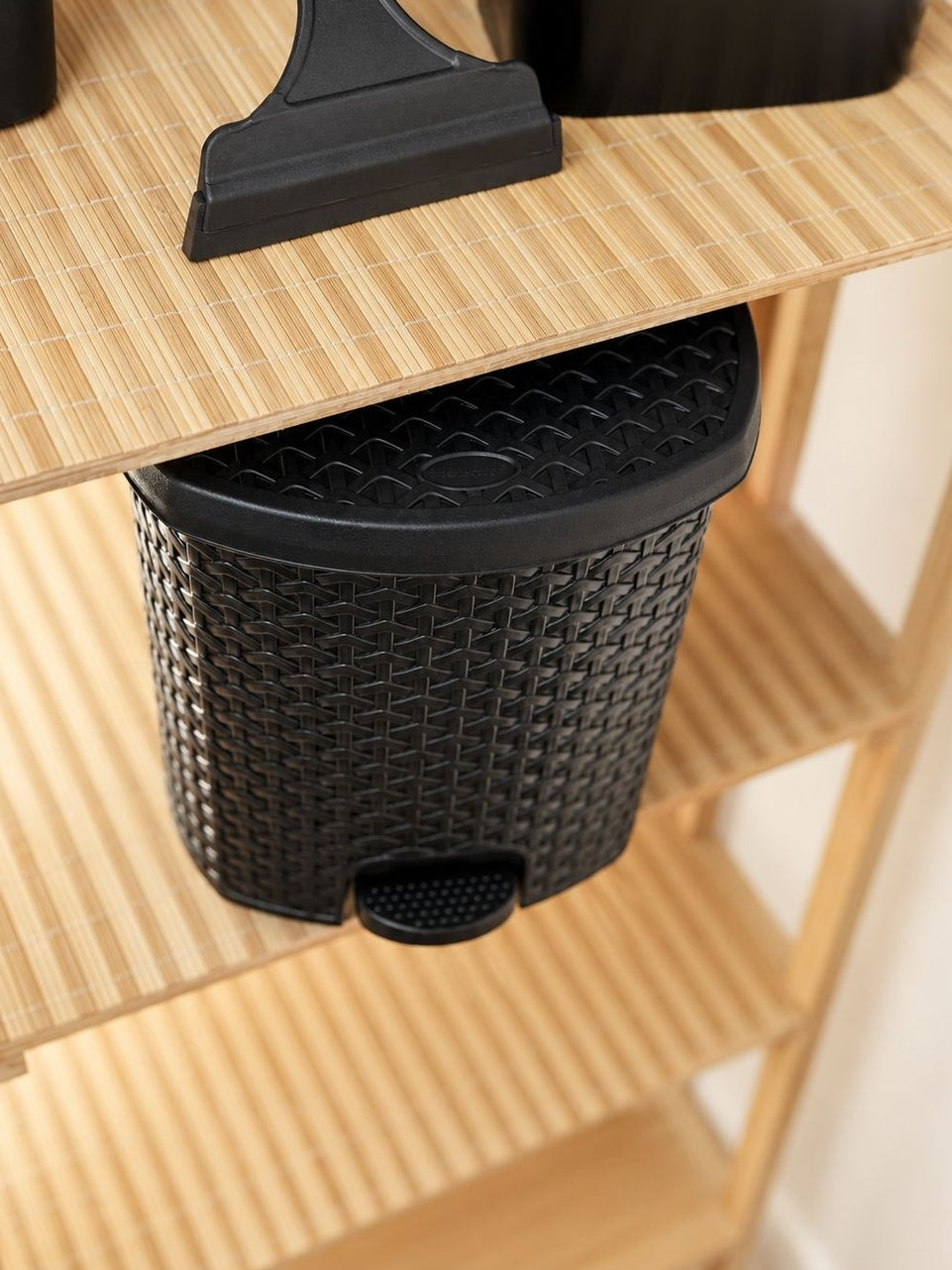 Conjunto 02 Lixeiras com acionamento em Pedal Rattan 7 Litros